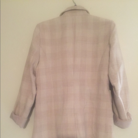 Blazer - Picture 2 of 2